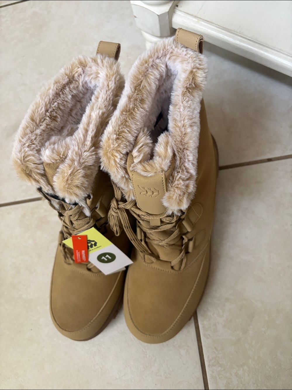 Size 11 - all in motion - Tan Faux-Fur Lace-Up Winter Boots NIB